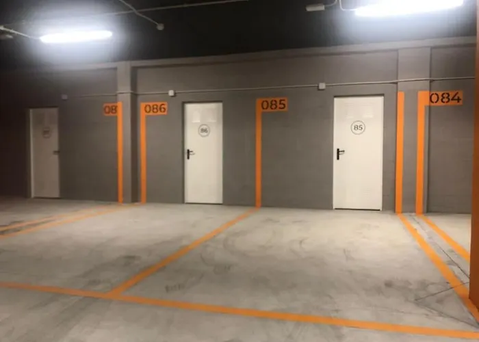 Apartamento Bajo Con Jardin En Primera Linea De Playa *