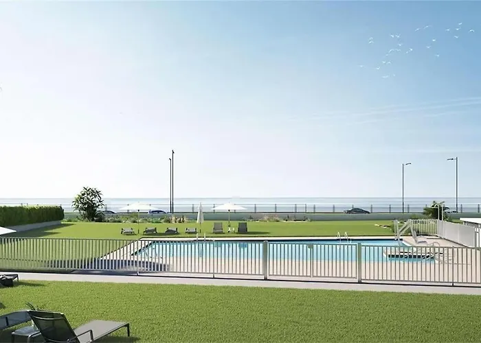 Apartamento Bajo Con Jardin En Primera Linea De Playa